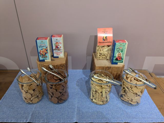 PXL 20250320 090614565.MP k